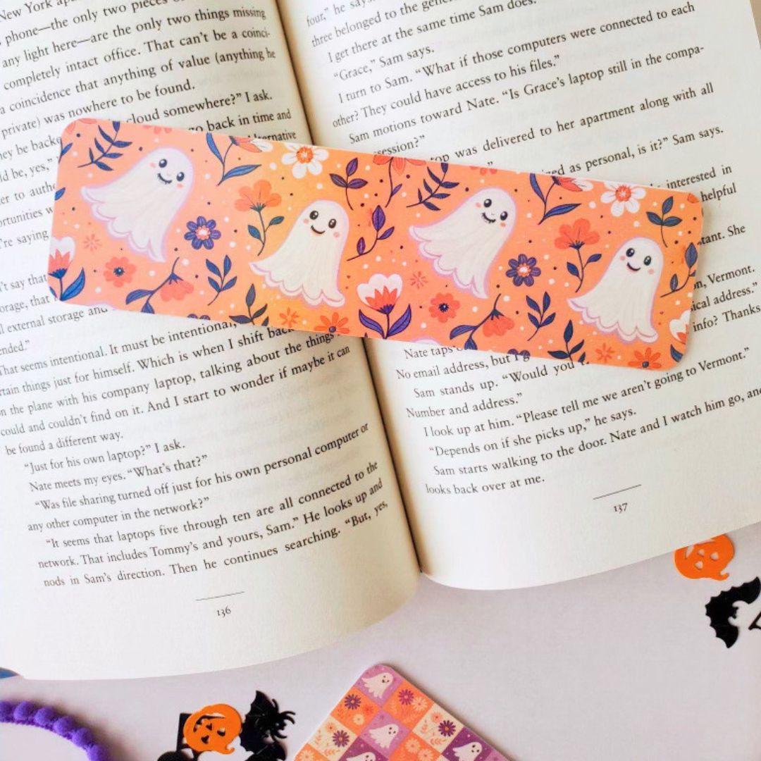 ADHD-friendly Halloween bookmarks from Shop Fleur Papier, ideal for book lovers and cozy reading sessions.